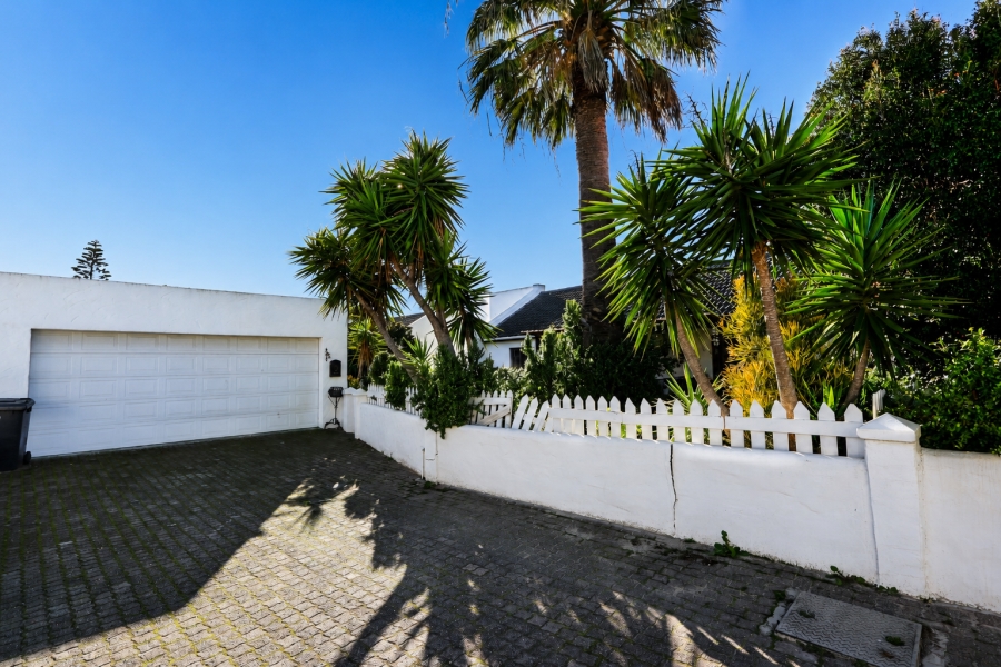 3 Bedroom Property for Sale in Table View Western Cape